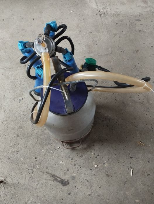 Доїльне відро в зборі