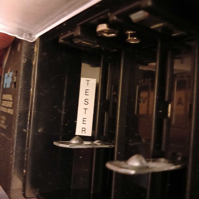 Зарядное устройство для пальчиковых аккумуляторов