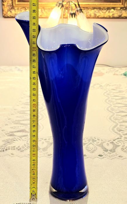 Wazon szklany kobaltowy Chusta falbanka Krosno? Prl?