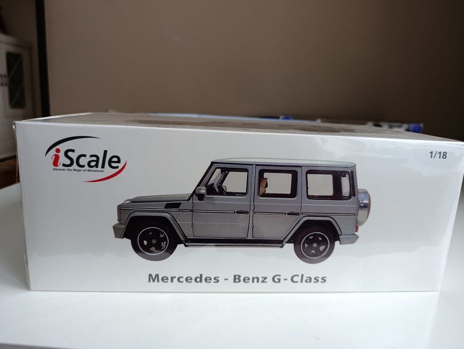 Модель 1/18  Mercedes Benz