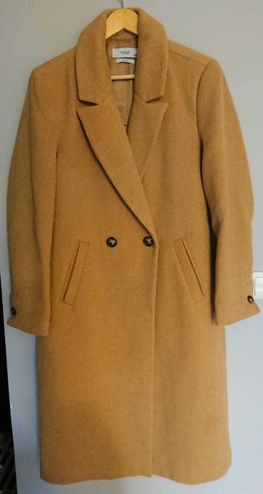 Musztardowy płaszcz Reserved rozm. M