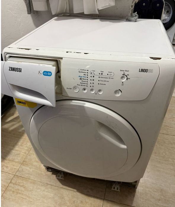 Сушильна машина Zanussi