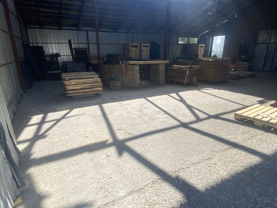 Оренда території з приміщеннями під склад і виробництво Львівська обл