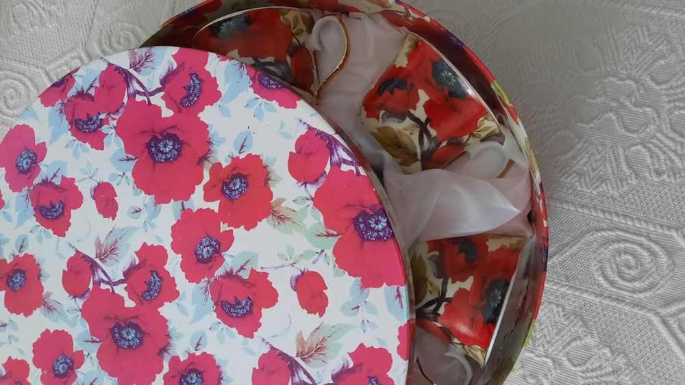 Набір чашок (сервіз)