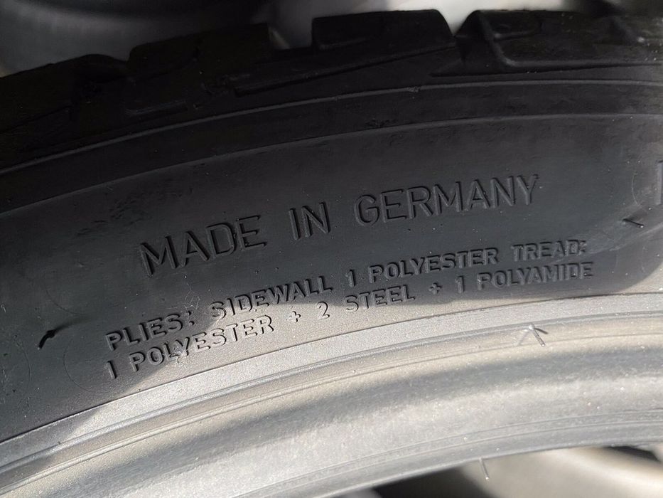 255/40/20 R20 Goodyear Ultra Grip Perfomance GEN1 4шт зима