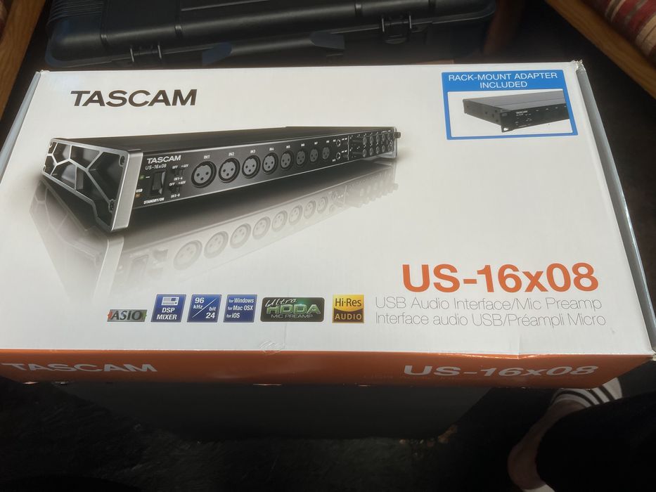 Interface de Áudio Tascam US-16x08 – Como Nova (Com Fatura e Caixa)
