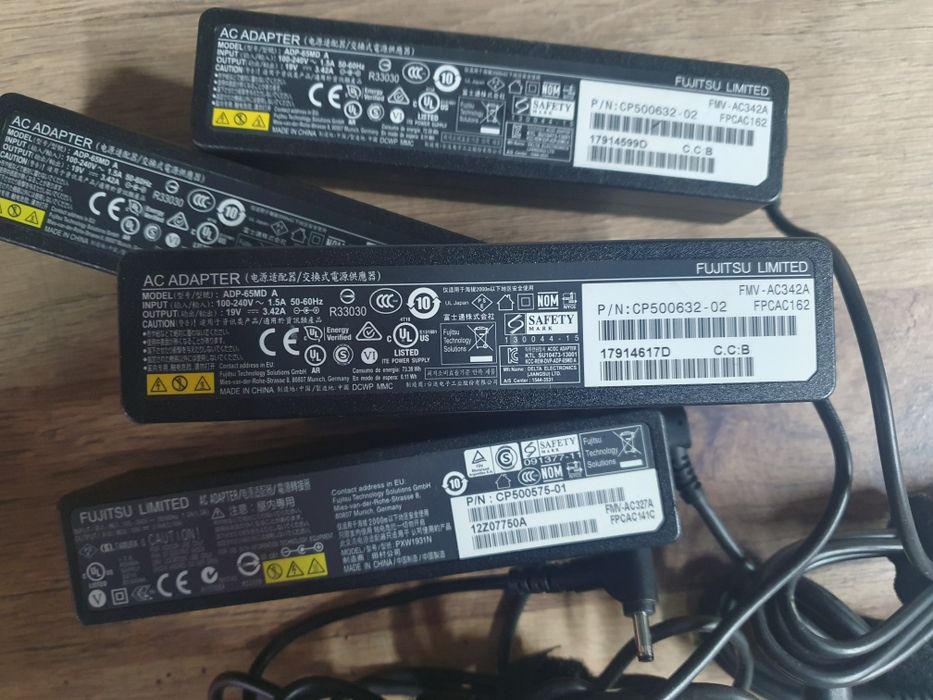 Зарядка зарядное блок питания Fujitsu Stylistic 19v 60-65w 3.5×1.35mm