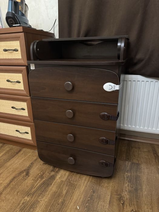 Пеленальний комод