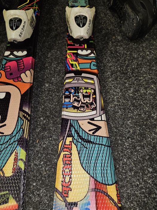 Wyprzedaz Odjazdowe narty Atomic Rascal okazja