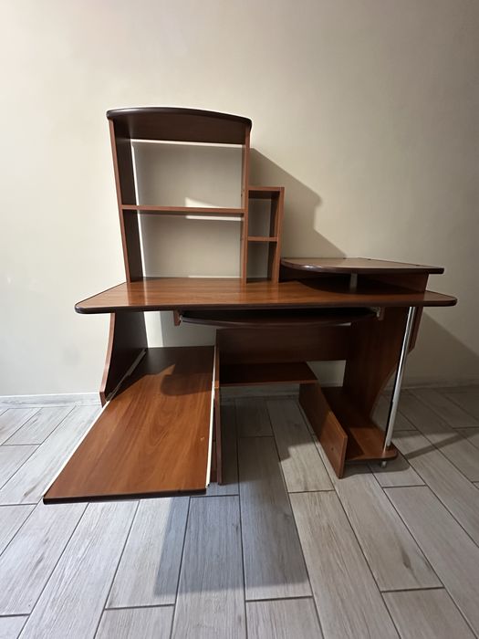 Стіл письмовий, компьютерний, стол. Стілець крісло