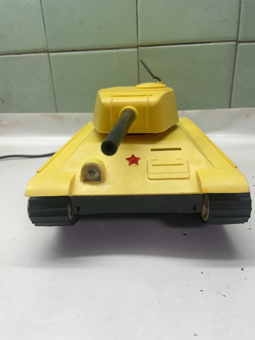 Электромеханический ТАНК 1982 год Спутник игрушка военная техника СССР