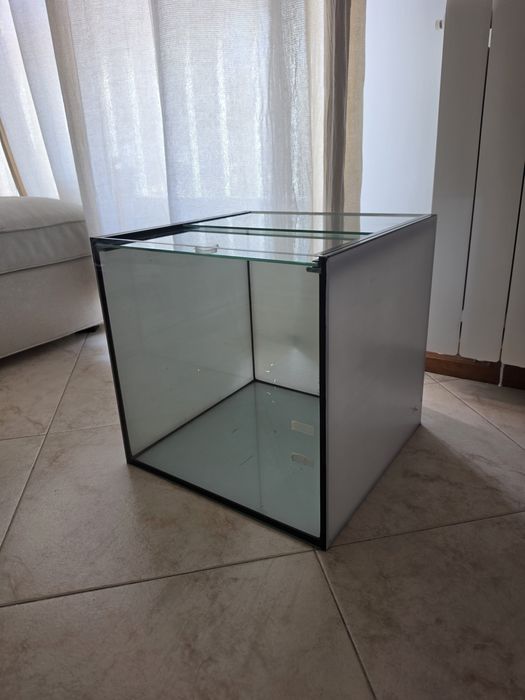 Aquário Cubo 40 X 40 X 40 cm (64 Litros) com Tampas de Vidro