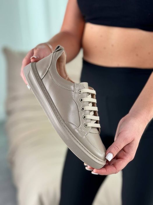 Шкіряні білі кеди, чорні шкіряні кеди, бежеві кеди