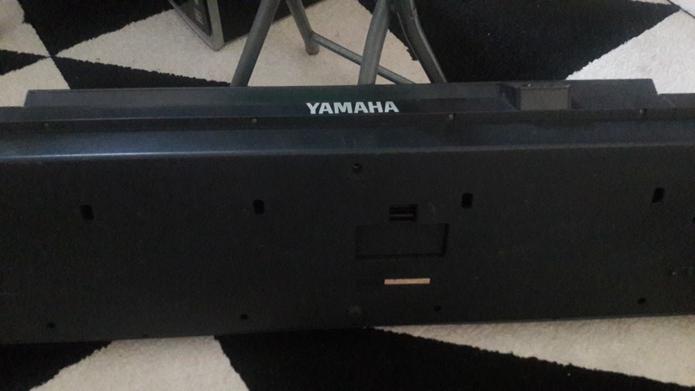 Órgão teclado Yamaha psr-100