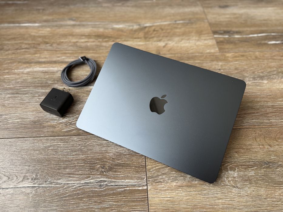 Apple Macbook Air M2 8gb ssd 250gb - акумулятор 100%