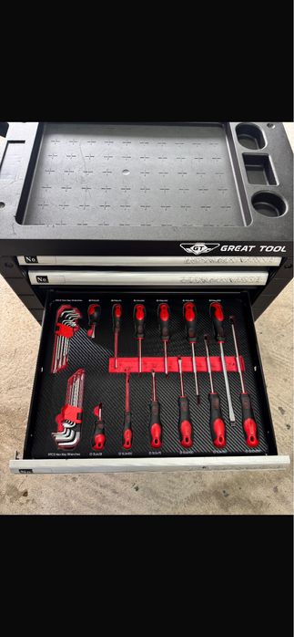 Vendo carrinho de ferramentas com 7 gavetas rodas e fechadura