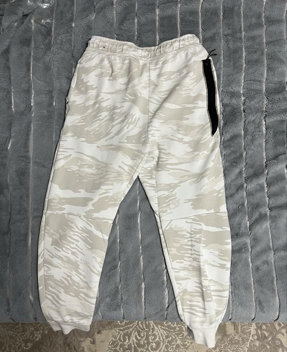 Штани nike tech fleece