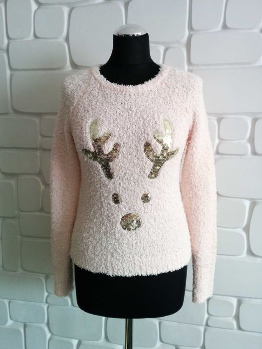 Sweter z cekinowym reniferem