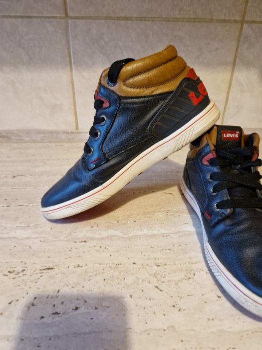 Buty sneakersy Levis 36