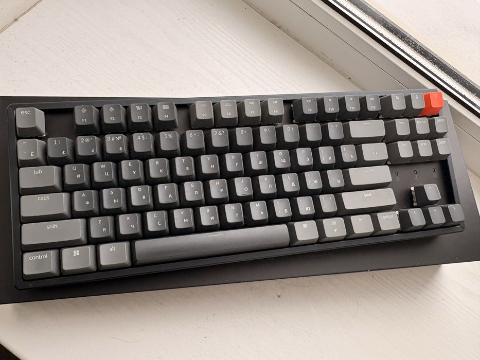 Механічна клавіатура Keychron K8 RGB Non-hot swappable