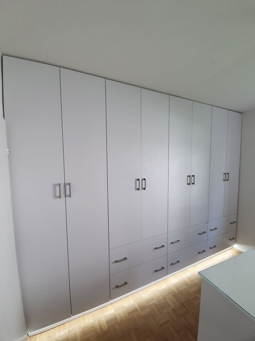 Meble pokojowe szafy