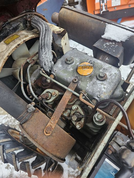 Yanmar YM1100D 4x4 mini traktorek ogrodniczy japoński kubota b6000