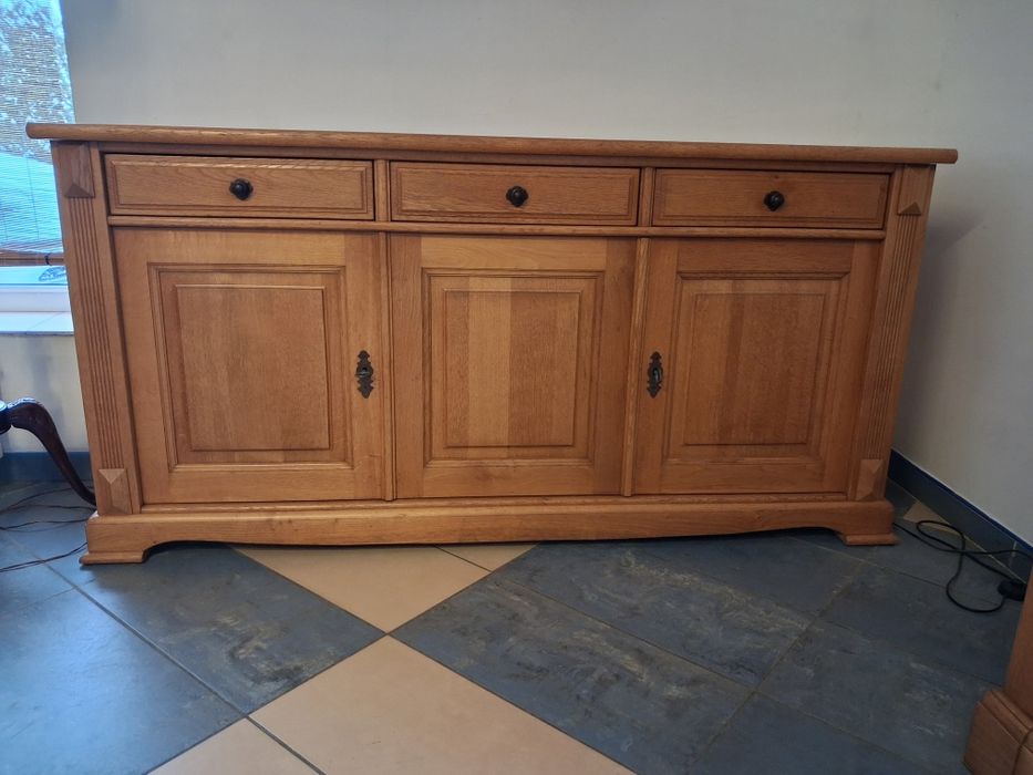 Dębowa  komoda z szufladami