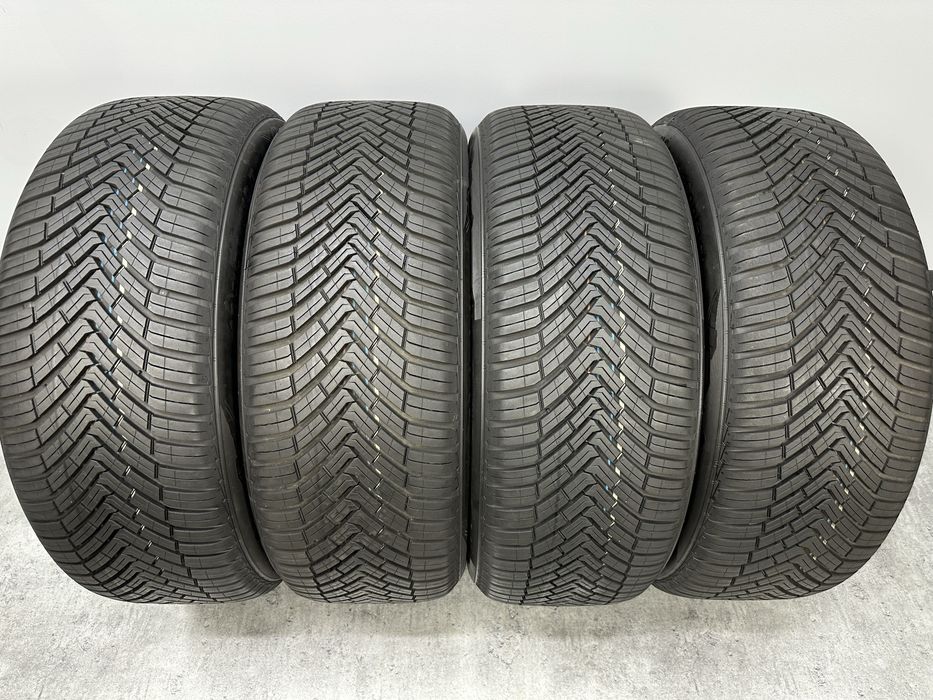 Комплект нових шин Continental AllSeasonContact 235/50 R19 99T