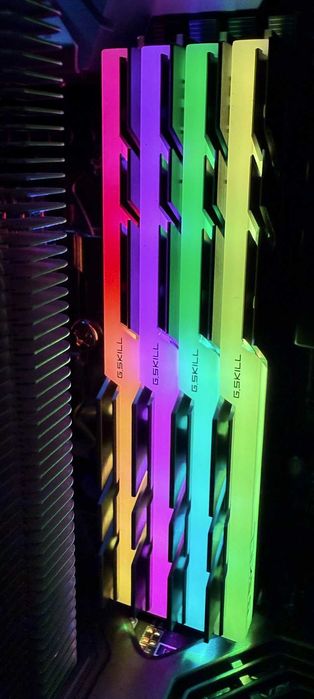 Pamięć RAM DDR4, G.SKILL TRIDENT Z, RGB, 32GB Dual/Quad Channel Kit