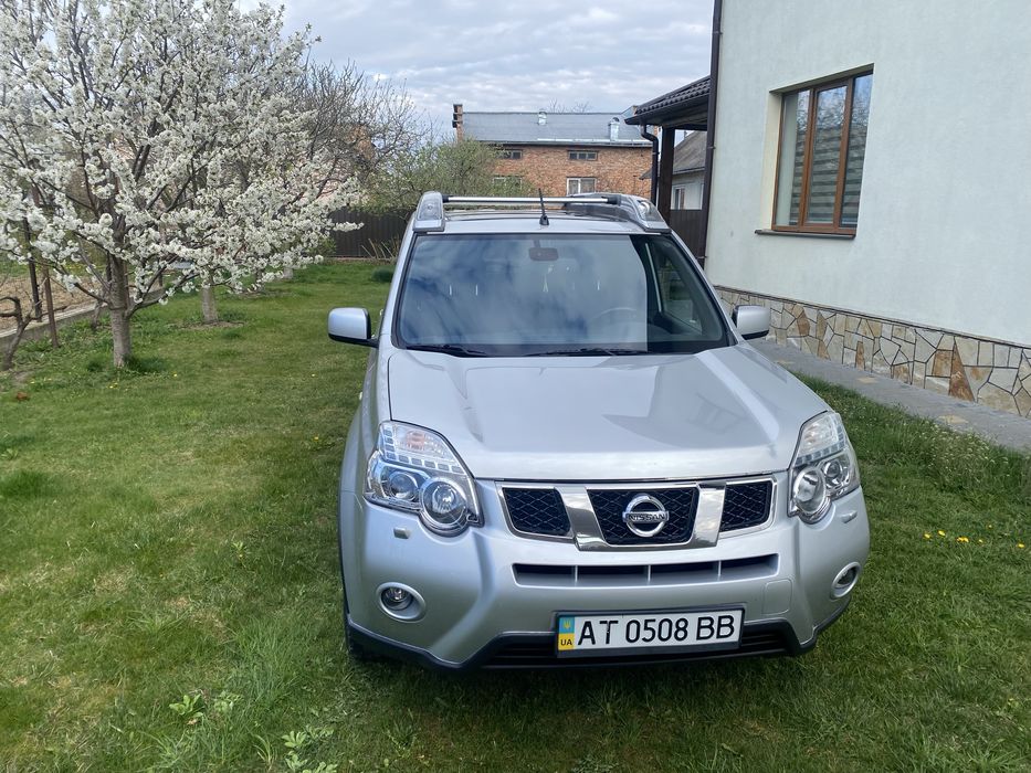 Продаж автомобіля Nissan X-Trail