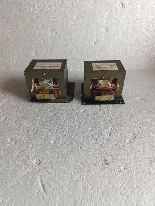 Трансформатор из микроволновки для изготовления точечной сварки.