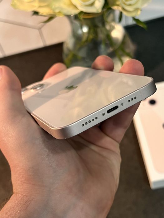 Iphone 13 różowy jak nowy