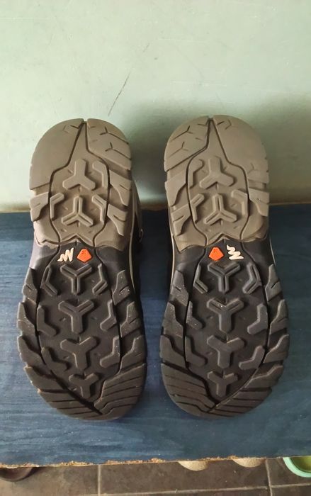 Термо чоботи ботинки черевики кросівки Quechua waterproof 35р.