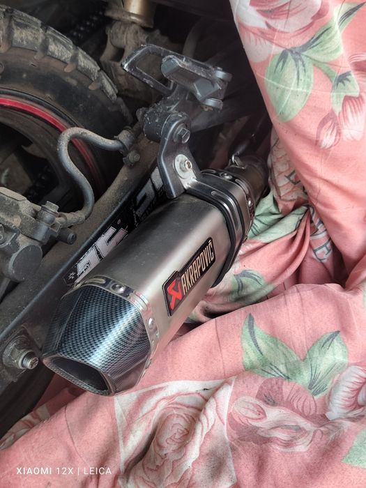 Продам трубу Akrapovic Б/У состояние 9/10