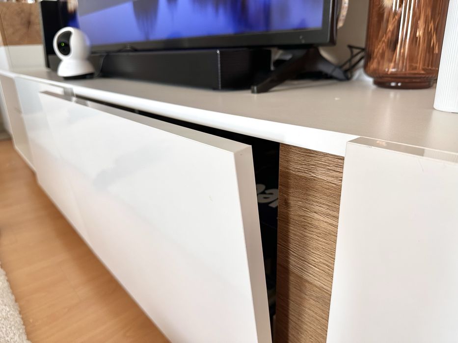 Móvel TV branco brilhante e carvalho 187cm novo