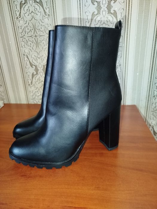 Женские демисезонные сапоги