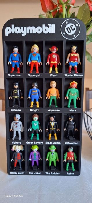 Підставка Playmobil DC стенд поличка для Кіндер Kinder Surprise