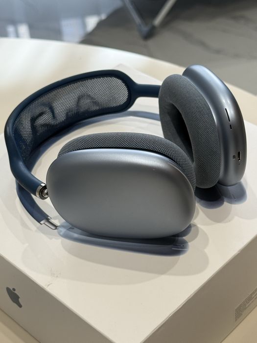 AirPods Max 2024 Blue