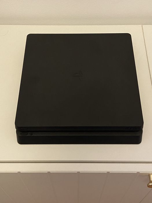 Playstation PS4 Slim 500 Gb na caixa