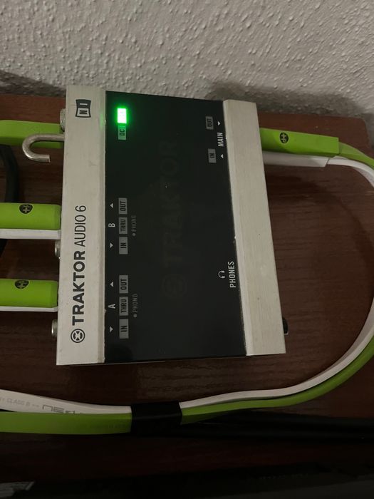 Placa de áudio Traktor A6