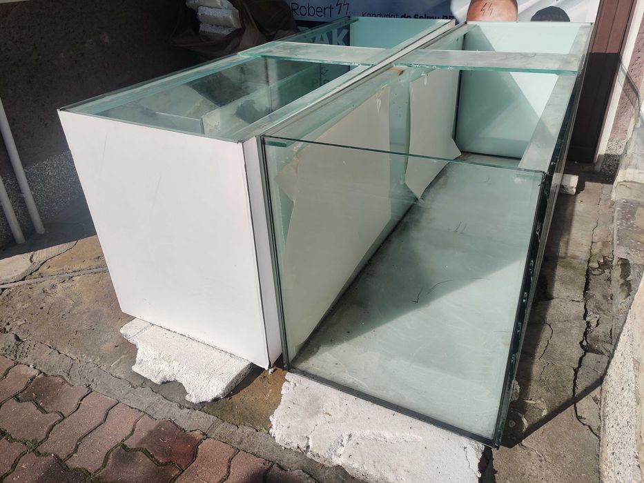 Akwarium sprzedam 1000l 2sztuki