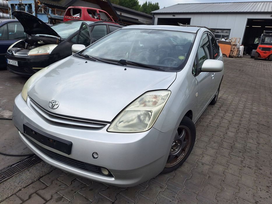 toyota prius 2 ii w20 srebrny zderzak przód 1c0 maska błotnik lampa 03-09
