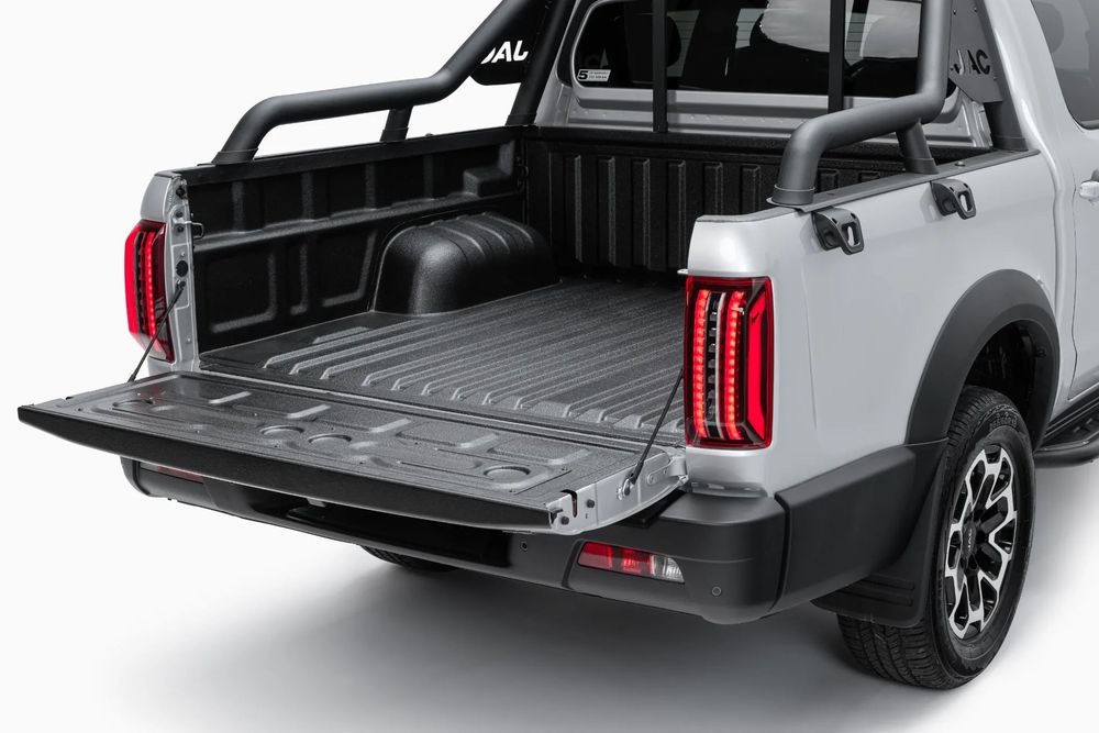 JAC T9 Nowy JAC T9 Hak w cenie