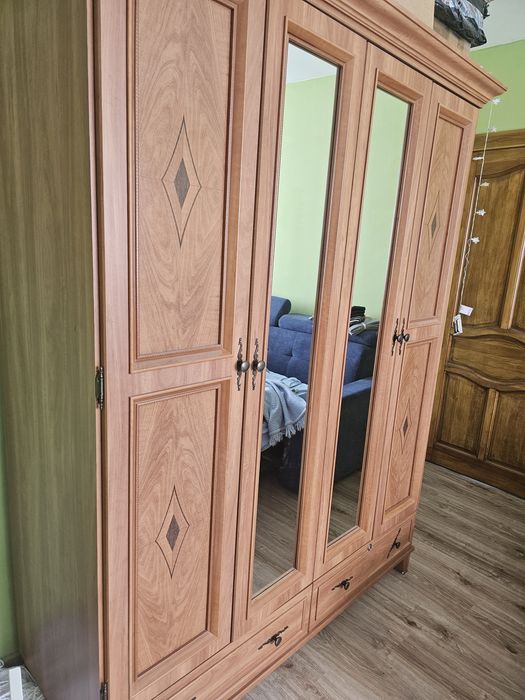 Szafa duża,komoda gratis,stan b.dobry