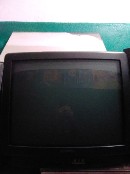 Телевизор темный и светлый