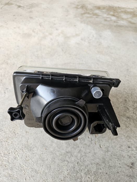 Ótica/ farol novo original VALEO lado direito Opel Corsa-A fase 2 Joy ou GSi