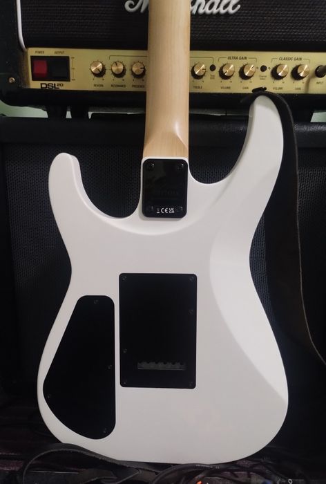 Jackson JS22 Dinky Arch Top White