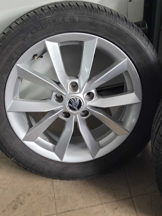 Титанові диски 7J x17 h 2 et45  з гумою 225\50 R 17 vw /skoda\audi. Можливий торг...