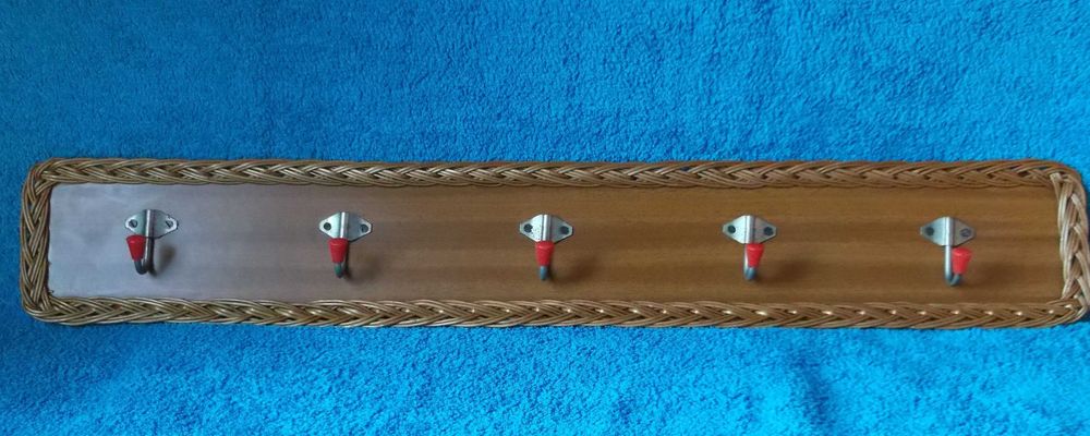 Stary drewniany wieszak K.P.P.L "Las". PRL