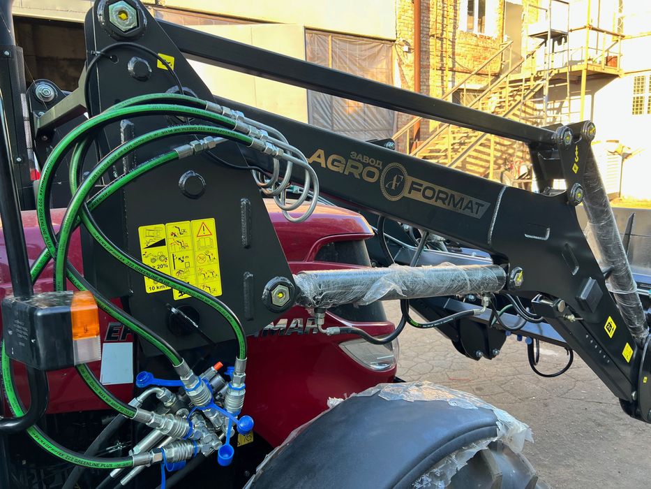 Быстросъёмный погрузчик КУН-1800 на трактор МТЗ ЮМЗ Т-40 с ковшом 1 м3